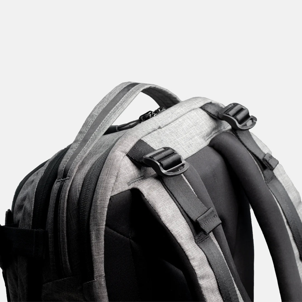 Carbonado Commuter 25 (Dark Grey)