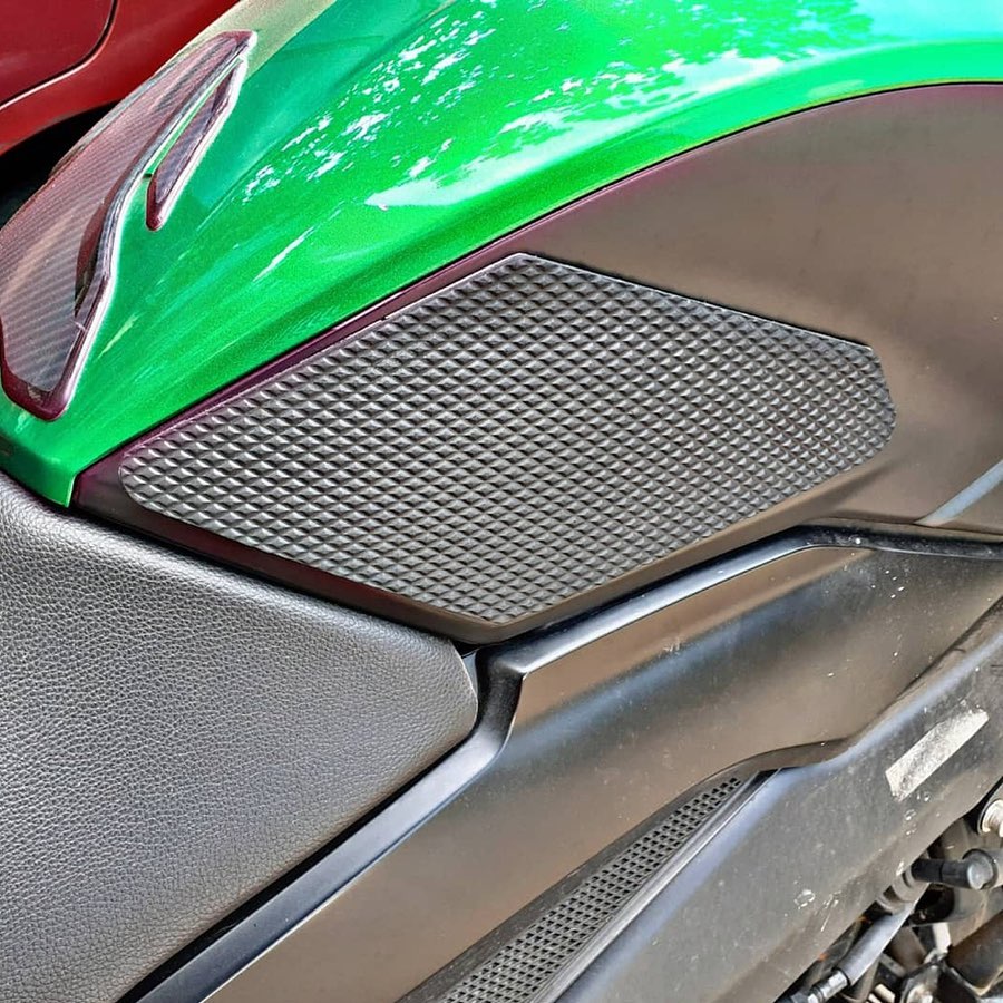 Grip-on Tank Grip for Dominar 400