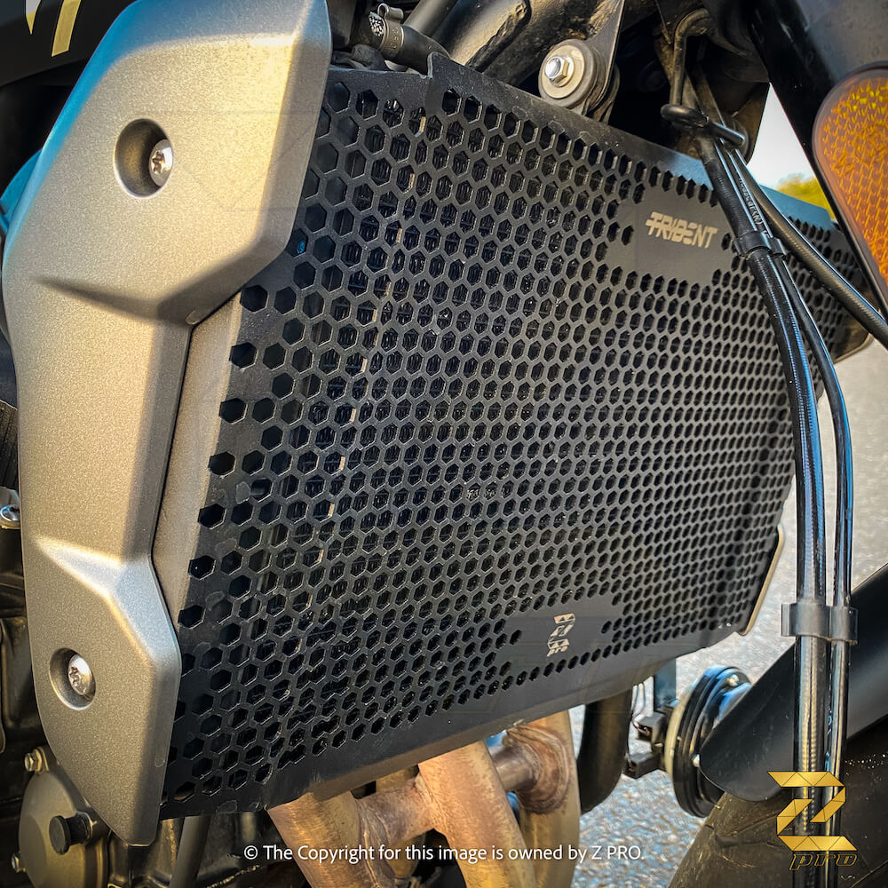 Z Pro-Triumph Radiator Grill Honeycomb Trident (Black Texture)