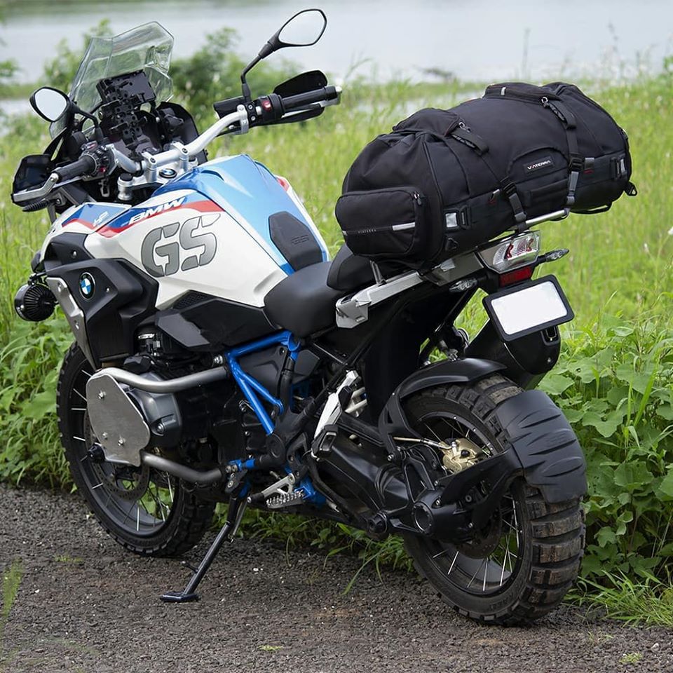 ViaTerra Hammerhead 45L Tail Bag For Bike | 100% Waterproof Luggage For  Motorcycles | ViaTerra Gear on Vimeo