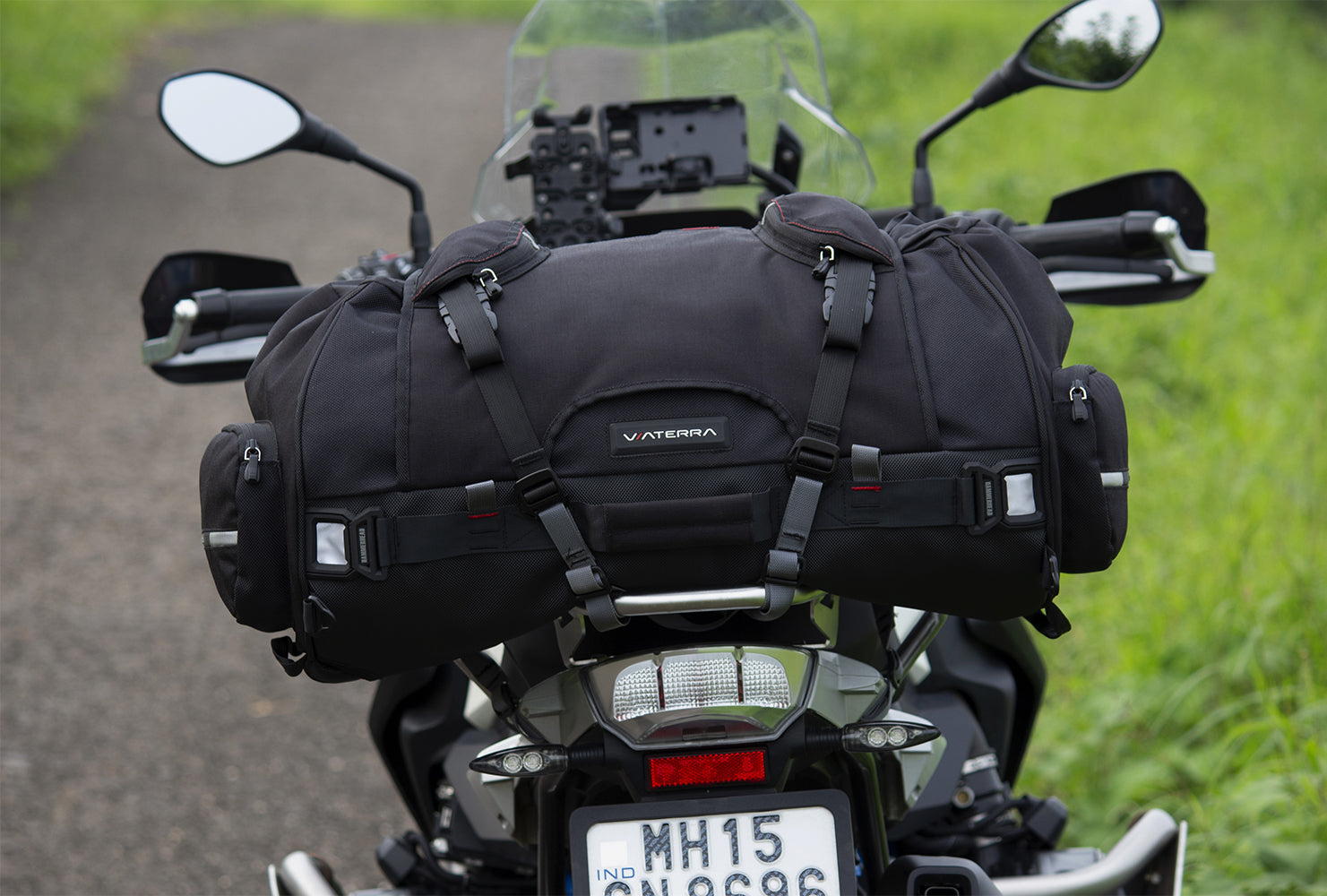 Load image into Gallery viewer, VIATERRA HAMMERHEAD 45 V2 MOTORCYCLE TAILBAG